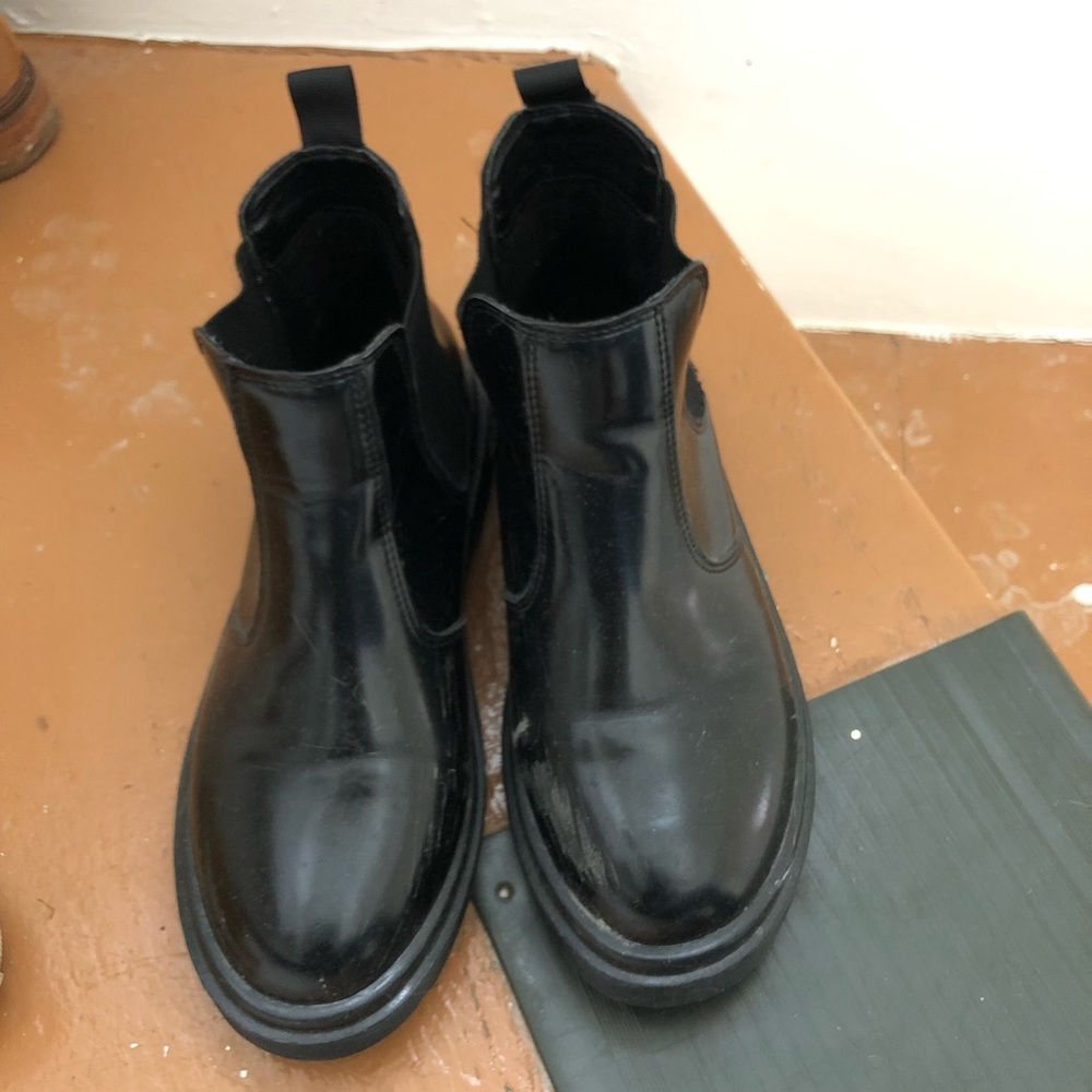 Black winter/rain boots